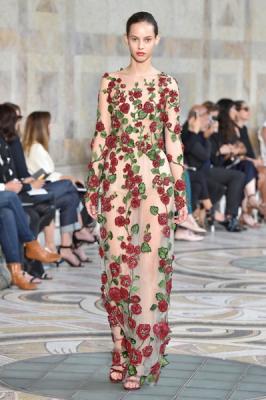 Giambattista Valli Couture осень-зима 2017-2018 (75348-Giambattista-Valli-Couture-AW-2017-2018-02.jpg)