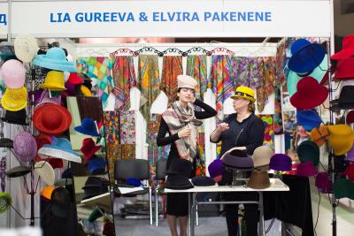 Около 300 участников презентуют свои коллекции на Международной выставке легкой и текстильной промышленности «Индустрия Моды» (7