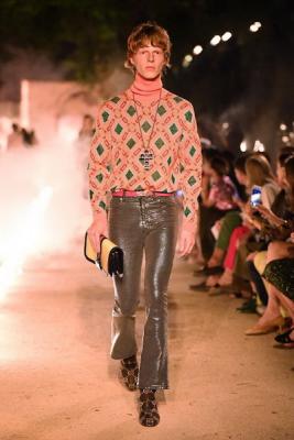 Gucci Cruise 2019 (79928-Gucci-Cruise-2019-05.jpg)