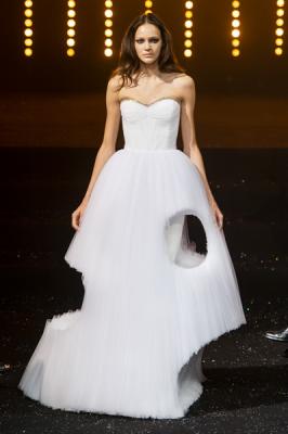 Кутюрная коллекция Viktor & Rolf 2018 (80369-Viktor-Rolf-Couture-2018-06.jpg)