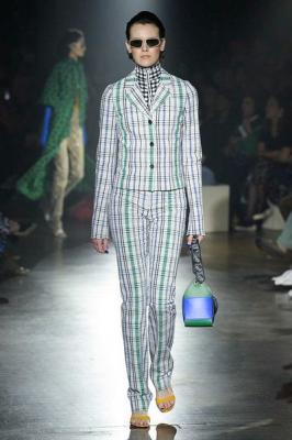 Kenzo весна-лето 2019 (80569-Kenzo-SS-2019-11.jpg)