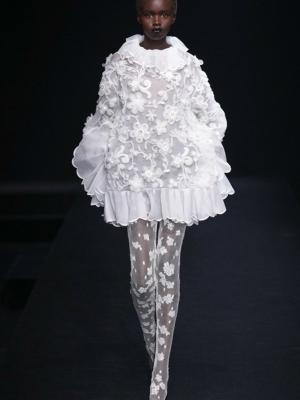 Valentino Couture весна-лето 2023 (97982-Valentino-Couture-SS-2023-10.jpg)