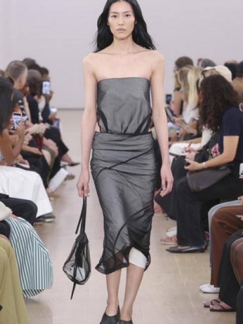 Proenza Schouler весна-лето 2024 (100208-Proenza-Schouler-SS-2024-02.jpg)