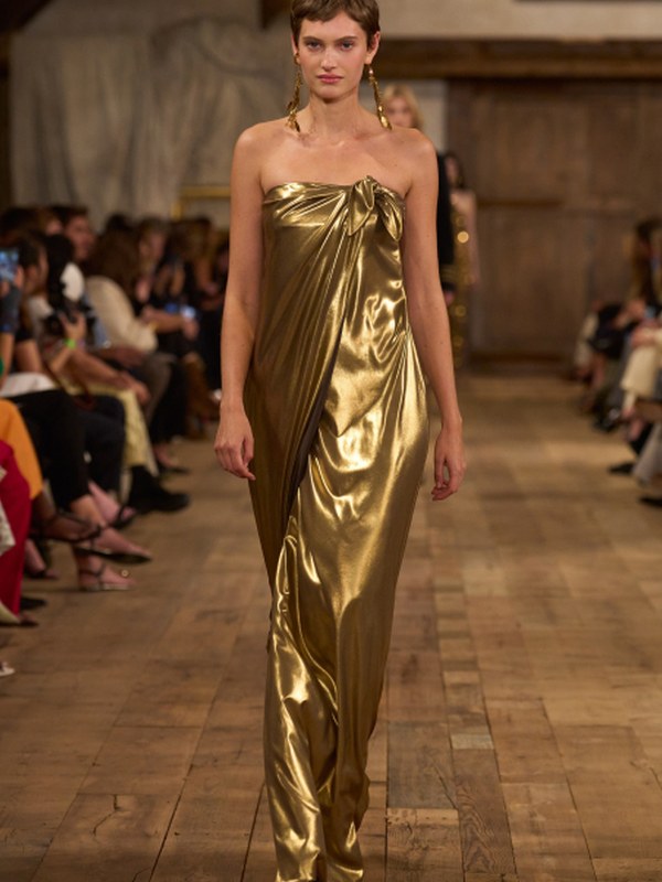 Ralph Lauren весна-лето 2024 (100218-Ralph-Lauren-SS-2024-08.jpg)