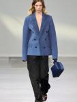 JW Anderson весна-лето 2024 (100330-JW-Anderson-SS-2024-01.jpg)