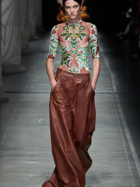 Etro весна-лето 2024 (100457-Etro-SS-2024-04.jpg)