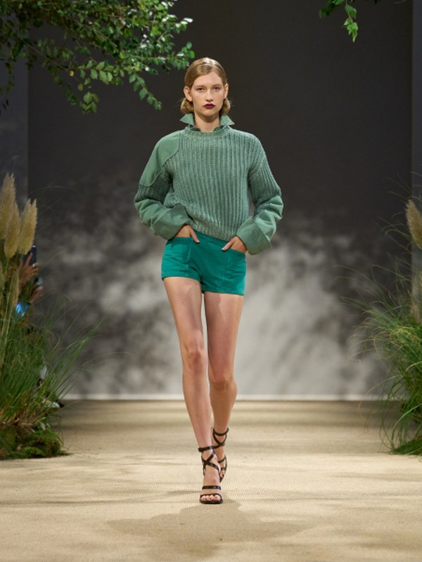 Max Mara весна-лето 2024 (100545-Max-Mara-SS-2024-08.jpg)