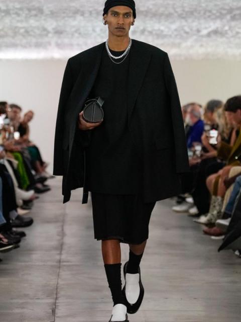 Jil Sander весна-лето 2024 (100628-Jil-Sander-SS-2024-04.jpg)