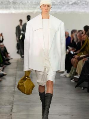 Jil Sander весна-лето 2024 (100628-Jil-Sander-SS-2024-06.jpg)