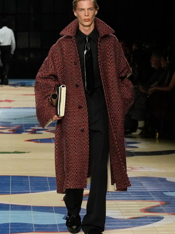 Bottega Veneta весна-лето 2024 (100643-Bottega-Veneta-SS-2024-09.jpg)