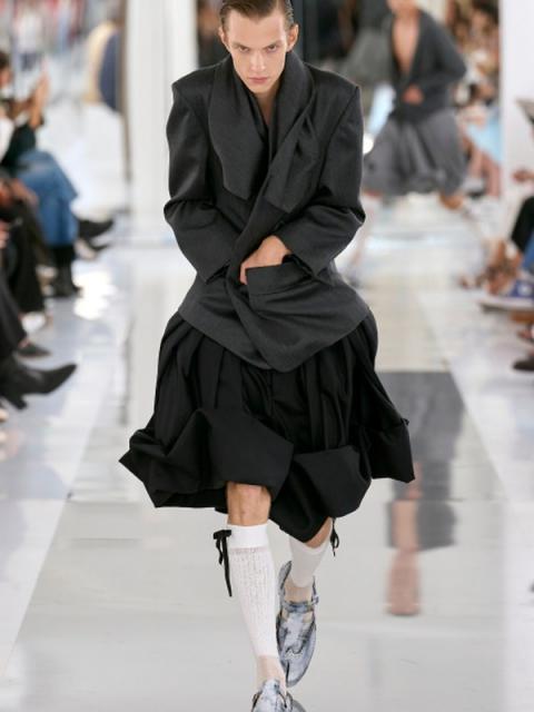 Maison Margiela весна-лето 2024 (101027-Maison-Margiela-SS-2024-10.jpg)