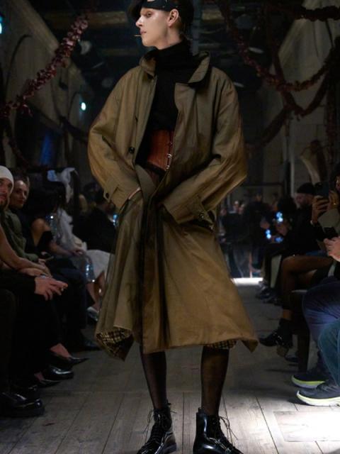 Maison Margiela Haute Couture весна-лето 2024 (101413-Maison-Margiela-SS-2024-02.jpg)