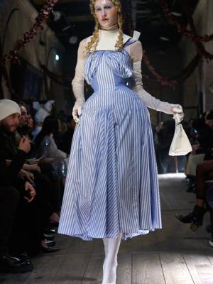 Maison Margiela Haute Couture весна-лето 2024 (101413-Maison-Margiela-SS-2024-09.jpg)