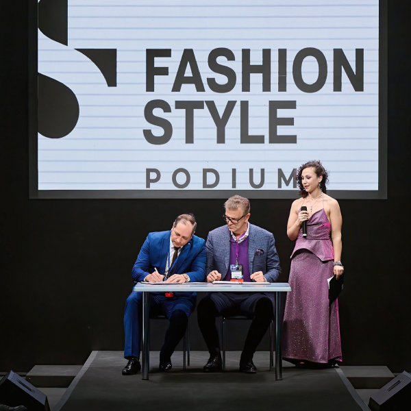 В единстве сила и залог успешного развития (101714-fashion-style-russia-s.jpg)
