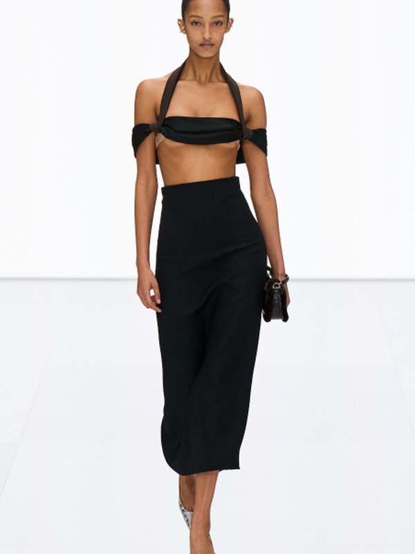 Fendi весна-лето 2024 (101757-Fendi-SS-2024-02.jpg) Fendi весна-лето 2024 (101757-Fendi-SS-2024-02.jpg)