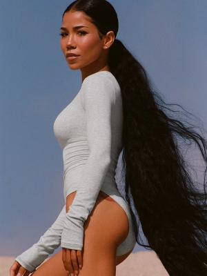 Jhene Aiko в новой кампании Skims (102768-jhene-aiko-dlya-skims-b.jpg)