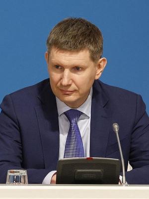 Максим Решетников: нужен кратный рост инвестиций в легпром (102915-maxim-reshetnikov-b.jpg)