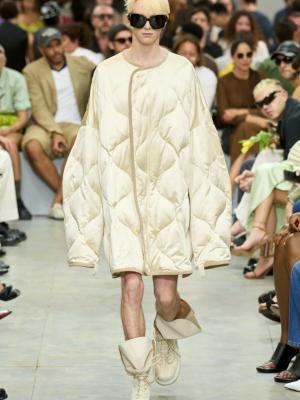 JW Anderson menswear весна-лето 2025 (103068-jw-anderson-menswear-ss-b.jpg)