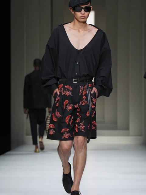 Dolce & Gabbana весна-лето 2025 (103115-dolce-gabbana-menswear-04.jpg)