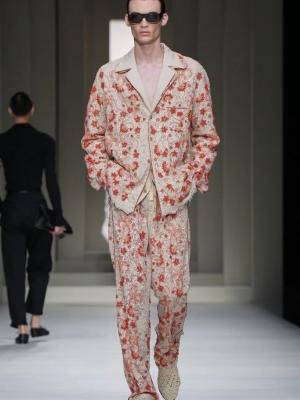 Dolce & Gabbana весна-лето 2025 (103115-dolce-gabbana-menswear-09.jpg)