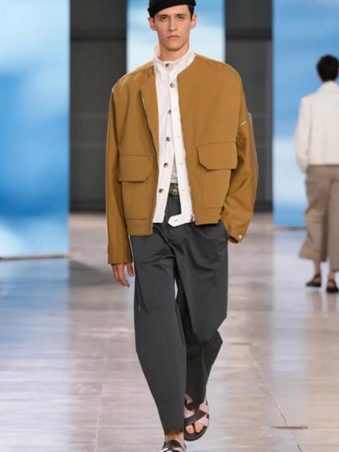 Hermes menswear весна-лето 2025 (103355-hermes-menwear-ss-04.jpg)