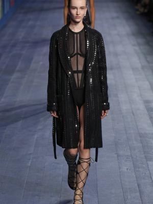 Кутюрная коллекция Dior осень-зима 2024 (103430-dior-fw-2024-05.jpg)