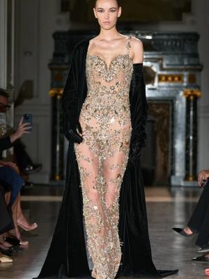 Zuhair Murad Haute Couture осень-зима 2024 (103606-zuhair-murad-fw-02.jpg)