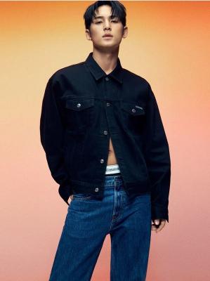 Мингю из Seventeen снялся в рекламной кампании Calvin Klein (103843-mingyu-calvin-klein-01.jpg)