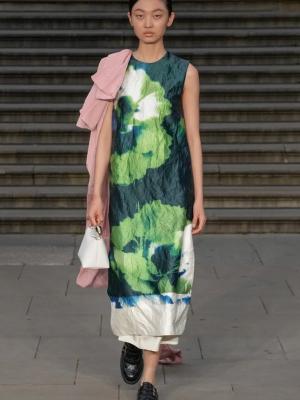 Коллекция Erdem весна-лето 2025 (104439-erdem-ss-2025-04.jpg)