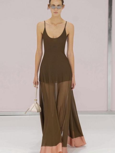 Коллекция Fendi весна-лето 2025 (104453-fendi-ss-2025-13.jpg)