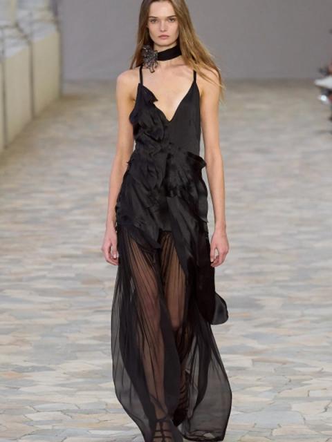 Коллекция Alberta Ferretti весна-лето 2025 (104474-alberta-ferretti-ss-2025-09.jpg)