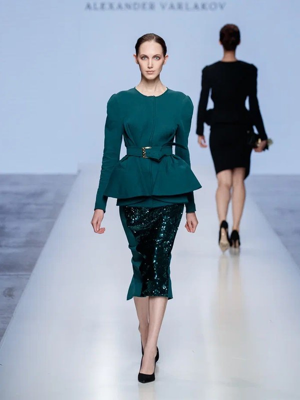 Классические образы в коллекции Alexander Varlakov на Московской неделе моды (104933-alexander-varlakov-01.jpg) Классические образы в коллекции Alexander Varlakov на Московской неделе моды (104933-alexander-varlakov-01.jpg)