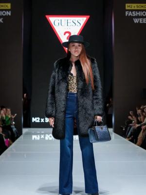 Коллекции брендов GUESS и Naumi на «М2 X SOKOL FASHION WEEK FW/2024» (105147-guess-naumi-01.jpg)