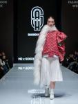 Shakirova Brand и Nelva представили свои новые коллекции на M2 X Sokol Fashion Week FW-2024/25. Коллекция Shakirova Brand вдохновлена живописными уголками Франции. А изделия из коллекции бренда Nelva подходят и для деловых встреч, и для путешествий.