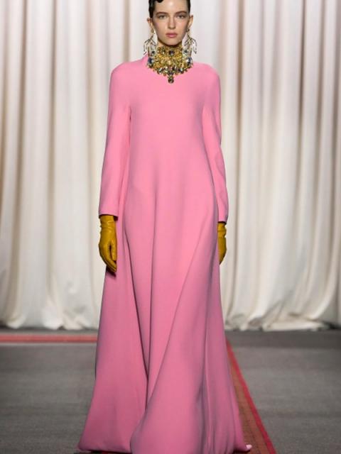 Коллекция Giambattista Valli весна-лето 2025 (SS-2025) (106123-giambatista-valli-ss-06.jpg)