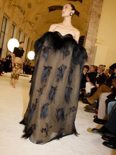 Коллекция Schiaparelli весна-лето 2025 (SS-2025) (106136-schiaparelli-ss-07.jpg)