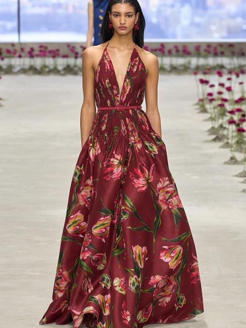 Коллекция Carolina Herrera осень-зима 2025/26 (FW-2025/26) (106447-carolina-herrera-fw-06.jpg)