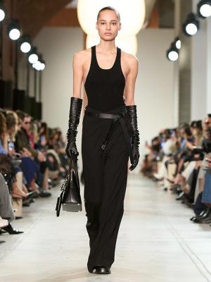 Коллекция Michael Kors Collection осень-зима 2025/26 (FW-2025/26) (106460-michael-kors-fw-02.jpg)