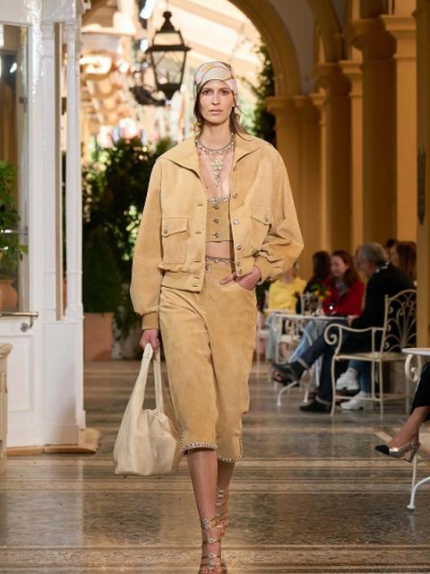 Коллекция Chanel resort 2026 (107352-chanel-resort-06.jpg)