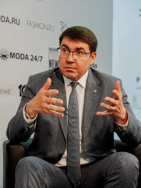 Всероссийский форум производителей одежды в Ульяновске обозначил новые возможности коммуникации (107499-legkoforum-00.jpg)
