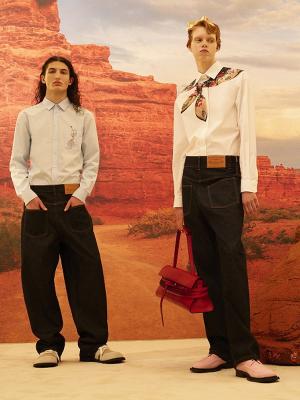 Коллекция Moschino Resort 2026 (107658-moscino-resort-03.jpg)