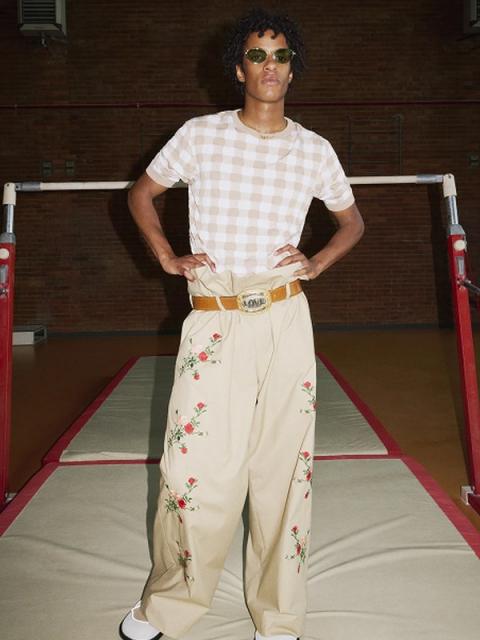Коллекция Moschino Resort 2026 (107658-moscino-resort-06.jpg)