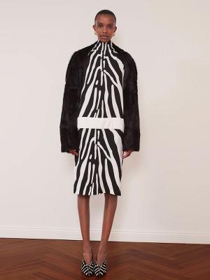 Коллекция Ferragamo Resort 2026 (107705-ferragamo-resort-04.jpg)
