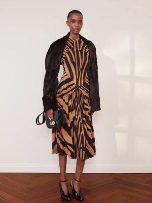 Коллекция Ferragamo Resort 2026 (107705-ferragamo-resort-05.jpg)