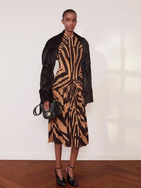 Коллекция Ferragamo Resort 2026 (107705-ferragamo-resort-05.jpg)