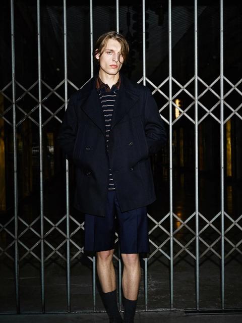 Коллекция N°21 Menswear весна-лето 2026 (107738-N21-menswear-ss-01.jpg)
