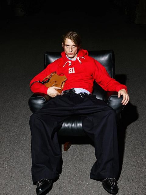 Коллекция N°21 Menswear весна-лето 2026 (107738-N21-menswear-ss-b.jpg)