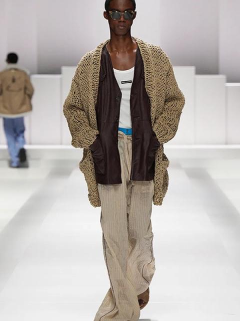 Коллекция Dolce&Gabbana Menswear весна–лето 2026 (107811-dolce-gabbana-ss-04.jpg)