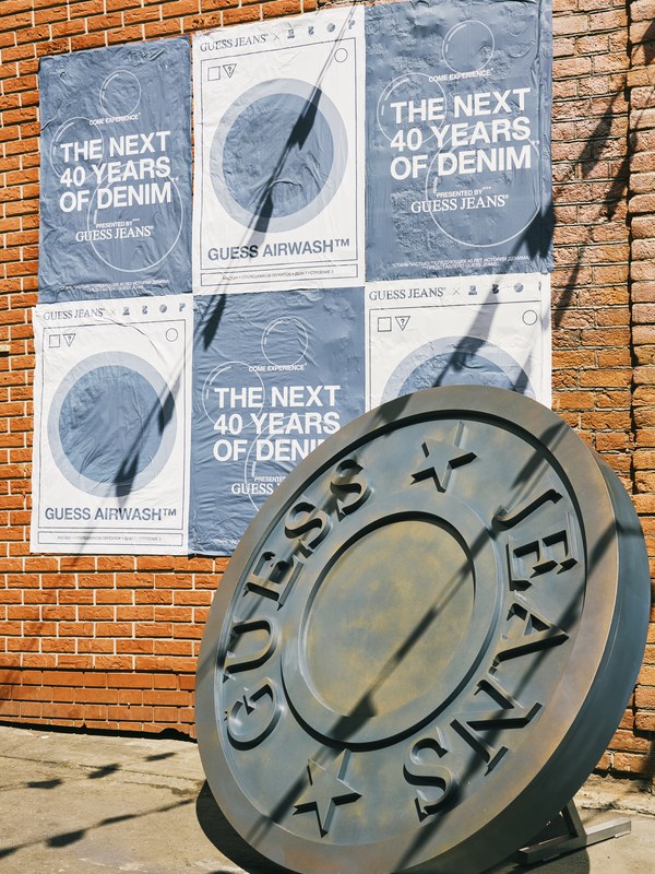 Guess Jeans в коллаборации с площадкой ДВОР запускает летний хаб в Москве (107833-guess-jeans-dvor-02.jpg) Guess Jeans в коллаборации с площадкой ДВОР запускает летний хаб в Москве (107833-guess-jeans-dvor-02.jpg)