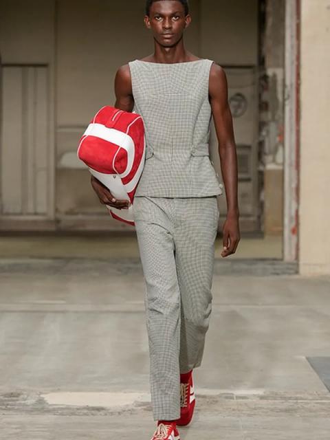 Коллекция Dries Van Noten Menswear весна-лето 2026 (107900-dries-van-noten-ss-01.jpg)